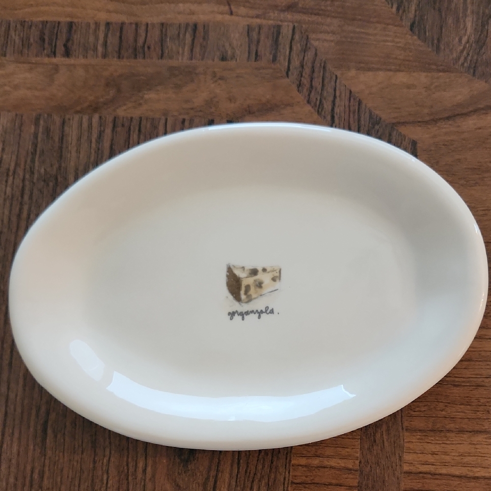 MAGENTA Exclusive Garganzola Cheese Plate